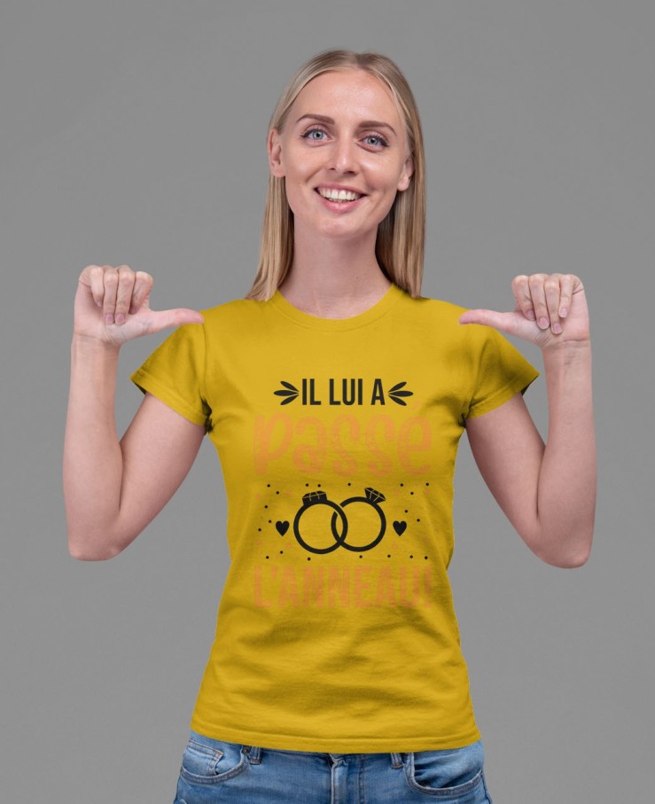 Il lui a passé l'anneau