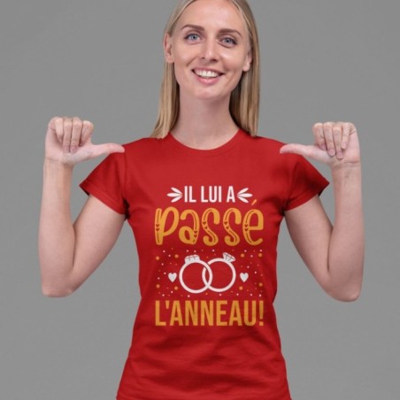 Il lui a passé l'anneau