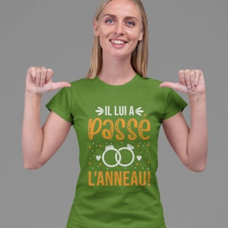 Il lui a passé l'anneau