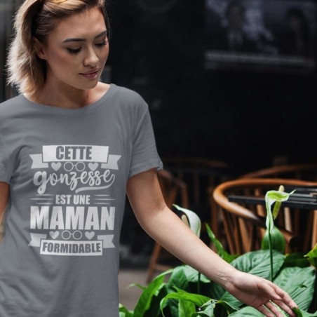 Cette gonzesse est une maman formidable